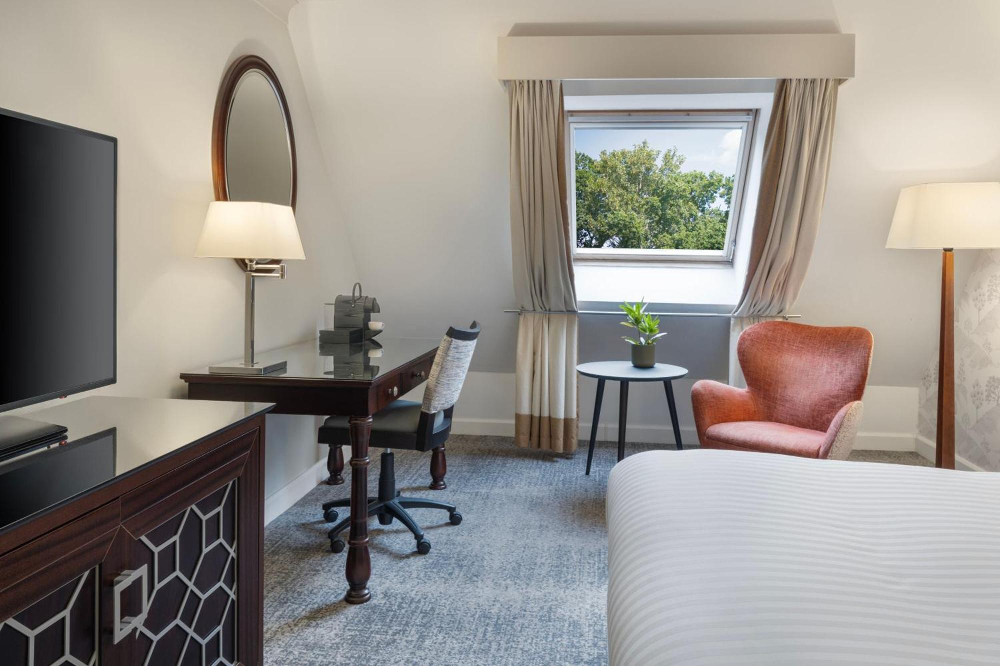 Delta Hotels By Marriott Worsley Park Country Club Ngoại thất bức ảnh